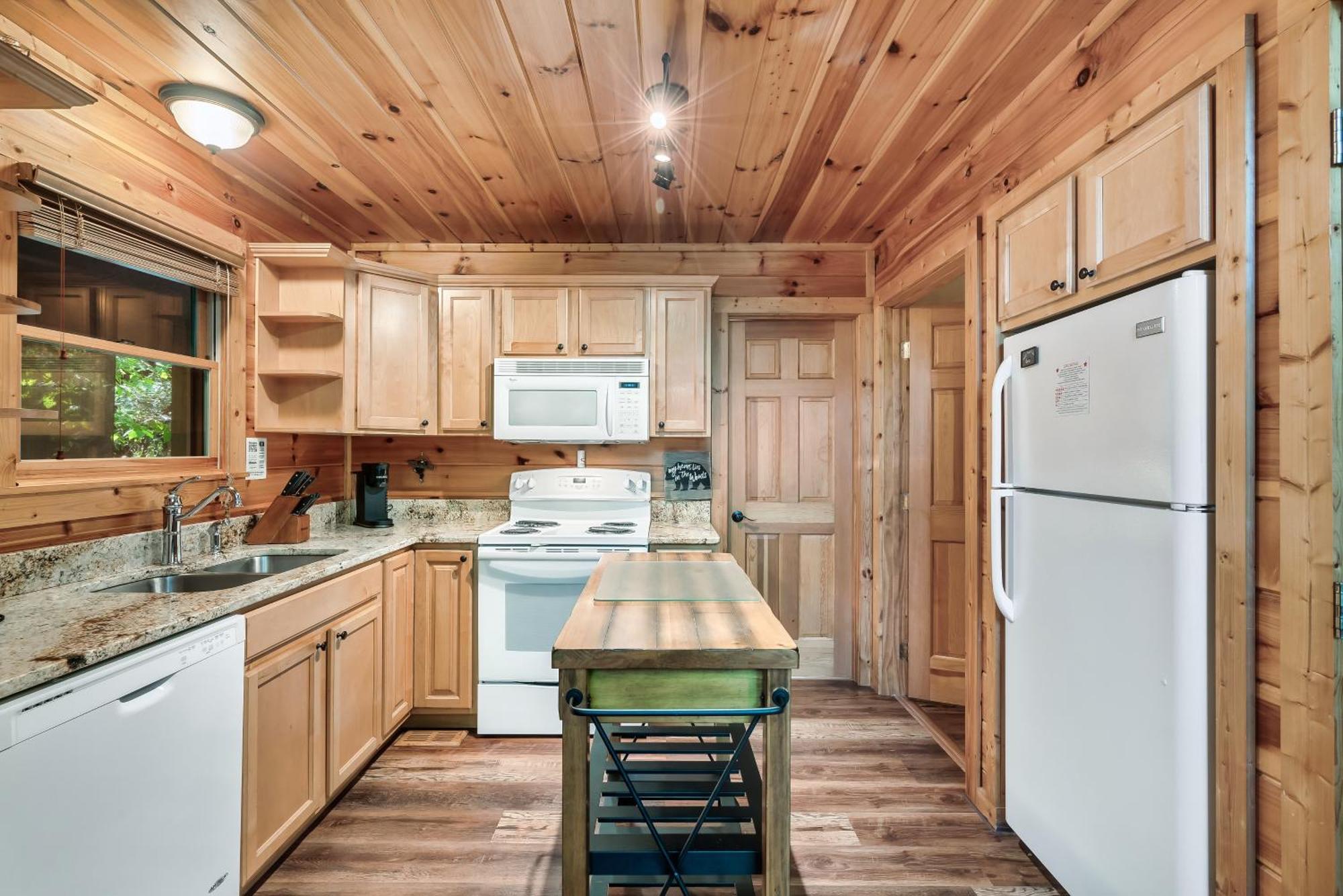 Peaceful Family Cabin With Hot Tub, Game Room, & More! 세비어빌 외부 사진
